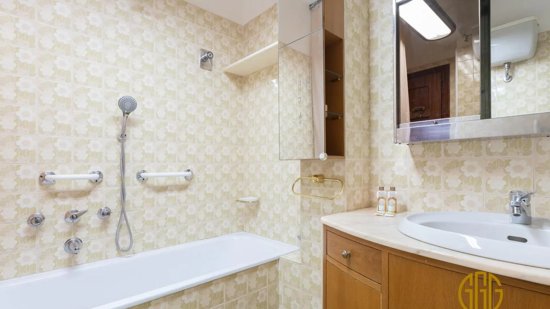 Alle 3G - 10Min To Center, A-C, 2 Baths, Terrace Rome 0*,